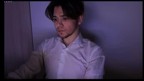 1roberttt online show from May 18, 8:46 pm
