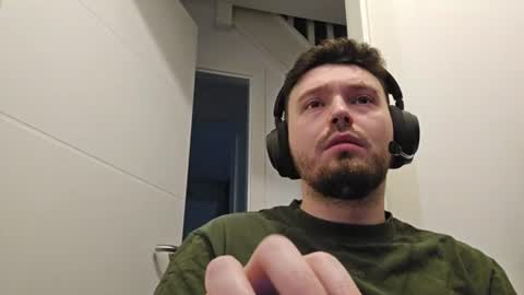 8inchdude93 online show from June 26, 7:55 am