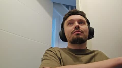 8inchdude93 online show from July 24, 2:24 pm