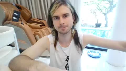 My song  -  online show from June 24, 3:42 am