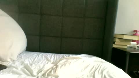 _kindeyess online show from July 2, 6:14 pm