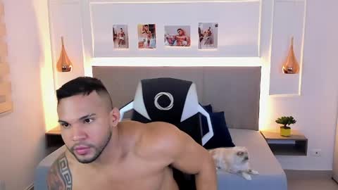 _matthew_santos_ online show from May 25, 11:44 pm