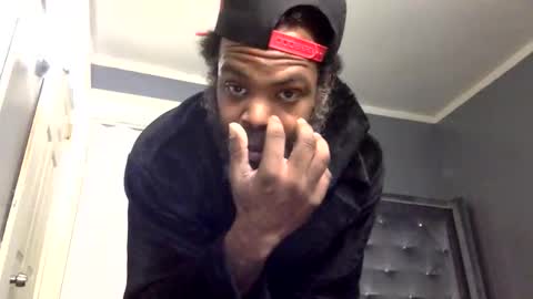 a_rizzy85 online show from May 22, 5:12 am