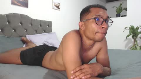 Heyy my name is Aaron online show from March 23, 3:01 am