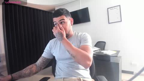 ig aaron hunter123 online show from March 16, 1:04 pm