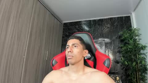 Adan Sin online show from May 22, 5:51 pm