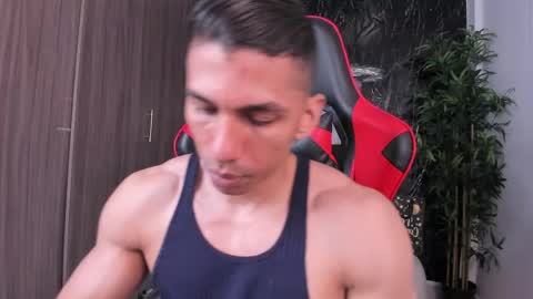 Adan Sin online show from May 25, 4:13 pm