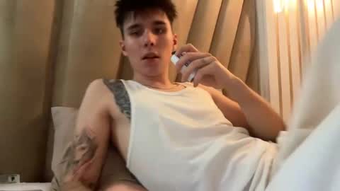 Mark online show from May 28, 9:24 pm