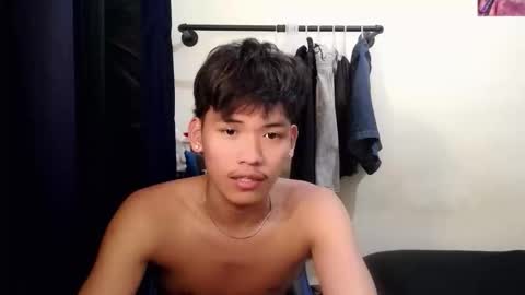 aj_daksxx online show from April 2, 2:47 pm