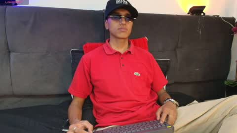 alan_colthon online show from May 31, 5:08 am
