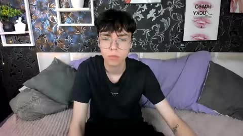 alex_bigls online show from May 25, 2:23 pm