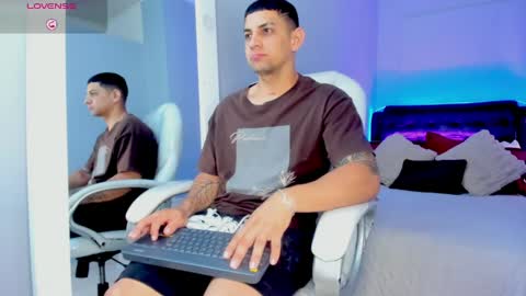 alex online show from June 5, 1:28 pm
