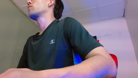alexgiraldo__ online show from June 24, 7:28 pm