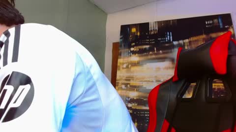 alexgiraldo__ online show from June 12, 2:54 am