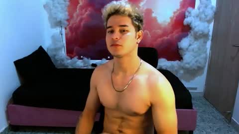 Alex online show from December 4, 7:21 pm