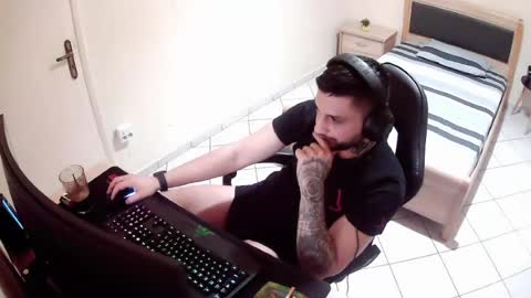 alexthepro00 online show from June 13, 5:44 pm