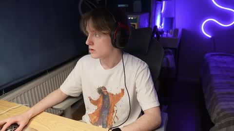 Alexycutie online show from April 30, 7:32 pm