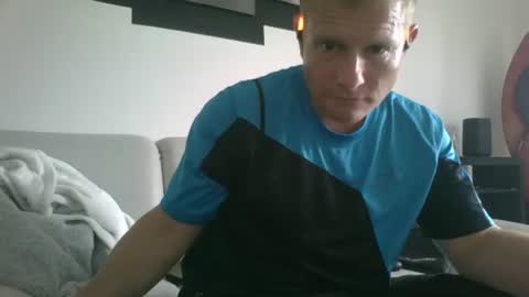 alles594462 online show from July 1, 8:26 am