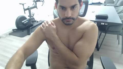 amateurmilk30 online show from August 6, 1:06 pm