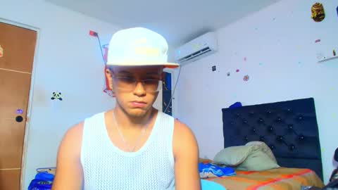 andreswhite_shotoflust online show from June 10, 2:02 am