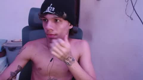 andy_dan1 online show from June 20, 2:11 pm