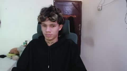 andy_dan1 online show from June 27, 12:19 pm