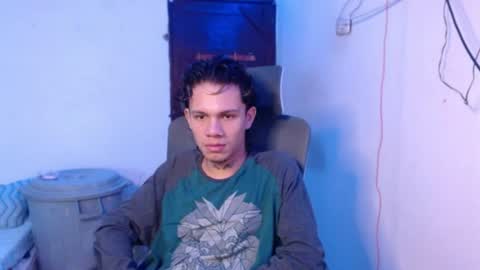 andy_dan1 online show from July 4, 12:57 am