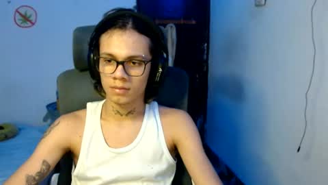 andy_dan1 online show from July 27, 7:32 pm