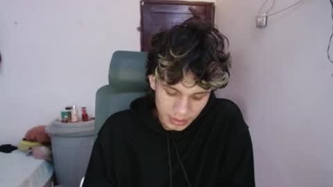 andy_dan1 online show from June 27, 12:22 pm