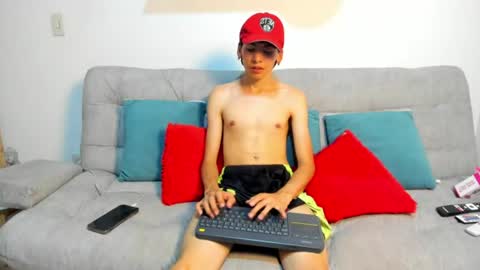 angel_dustt1 online show from June 22, 9:52 pm