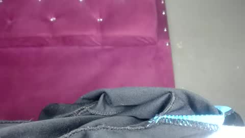 angels_0001 online show from June 13, 8:34 am