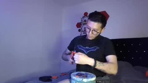 artboy_247203 online show from May 25, 11:11 pm