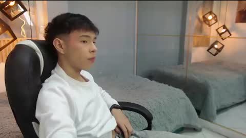 ash_kai online show from August 3, 8:26 pm