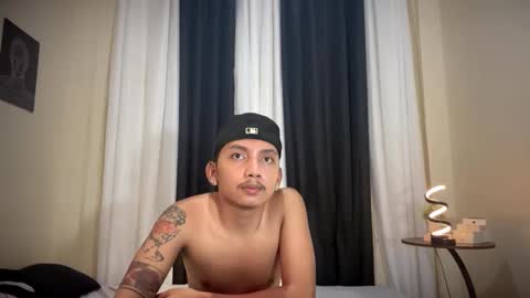 asian_hugedickx online show from May 10, 2:40 pm