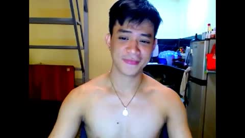 asiandreamboyx online show from May 4, 1:18 am