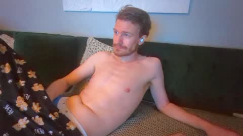 Max Powers online show from December 24, 7:39 am