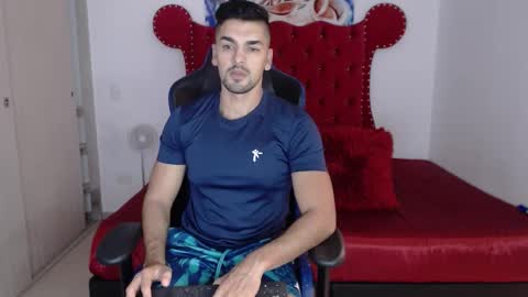 Axel online show from March 9, 12:10 pm