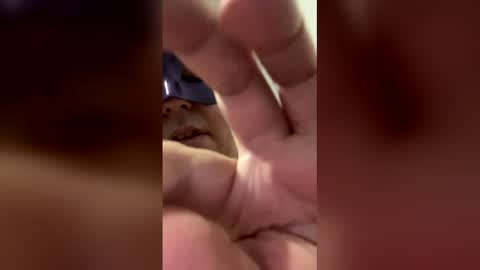 benjaminserranobarriga84 online show from May 25, 10:38 pm
