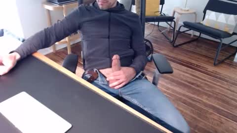 bi_sexy_man online show from May 21, 2:21 pm
