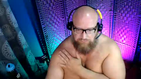 BigBear4Cuddles online show from July 7, 2:33 am
