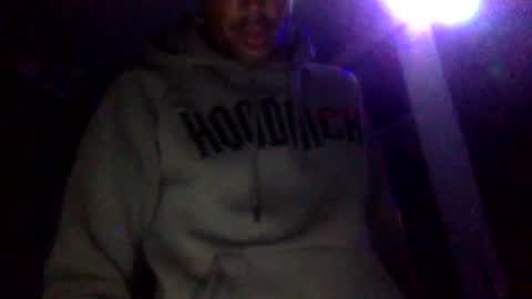 bigdickdangles472924 online show from August 7, 9:43 pm
