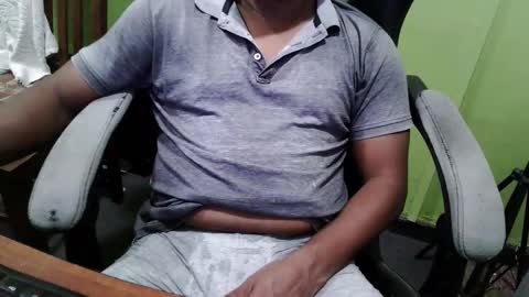 bigdickguyaux online show from April 5, 8:16 pm