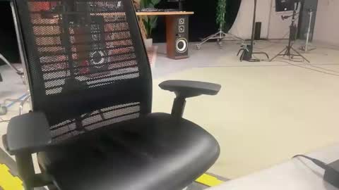 Big White Cock Worship online show from June 8, 10:33 pm
