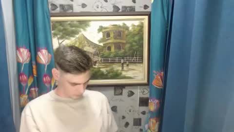 blueeyedboyisasia online show from June 11, 2:33 am