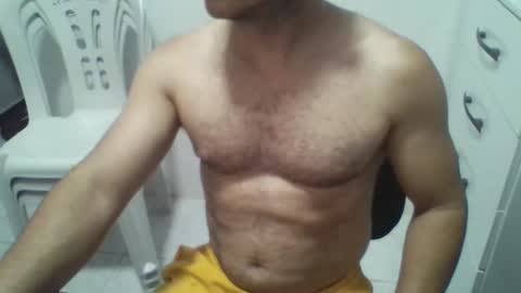boy_fitbrutal online show from May 18, 10:58 pm