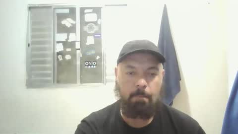 brayan504990 online show from May 18, 10:14 pm