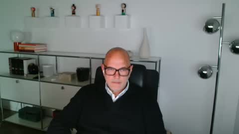 breitding online show from May 15, 3:42 pm