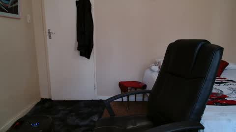 ask me lol online show from April 7, 6:35 am