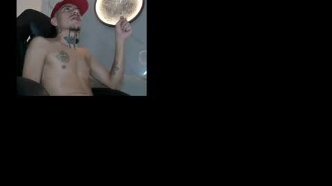 carlosroyal1789 online show from May 28, 12:25 pm
