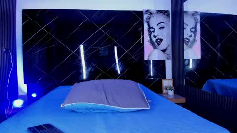 charlizee_23 online show from June 4, 2:34 pm